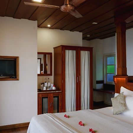 สไปซ์ทรี มุนนาร์ Hotel Chinnakanal ภายนอก รูปภาพ