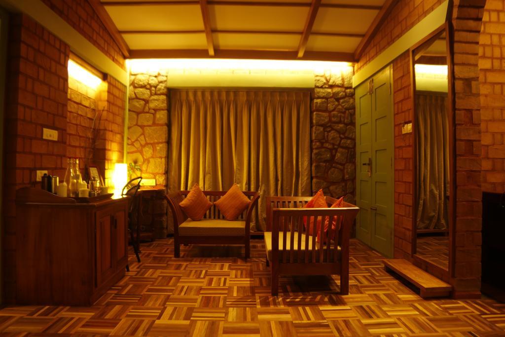 สไปซ์ทรี มุนนาร์ Hotel Chinnakanal ภายนอก รูปภาพ